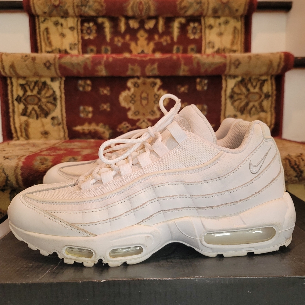 Nike Air Max 95 Premium Triple White (Unisex) - Picture 4 of 10
